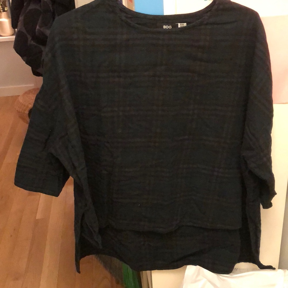 Boxy dark green plaid high-low dolman flannel top